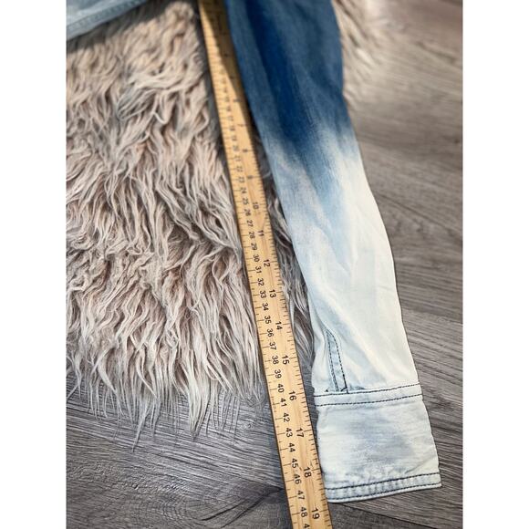 American eagle outfitters women’s long sleeve button down jean shirt - Picture 8 of 11